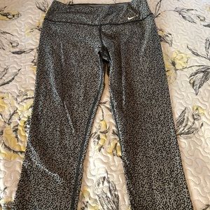 Nike Capri’s size small